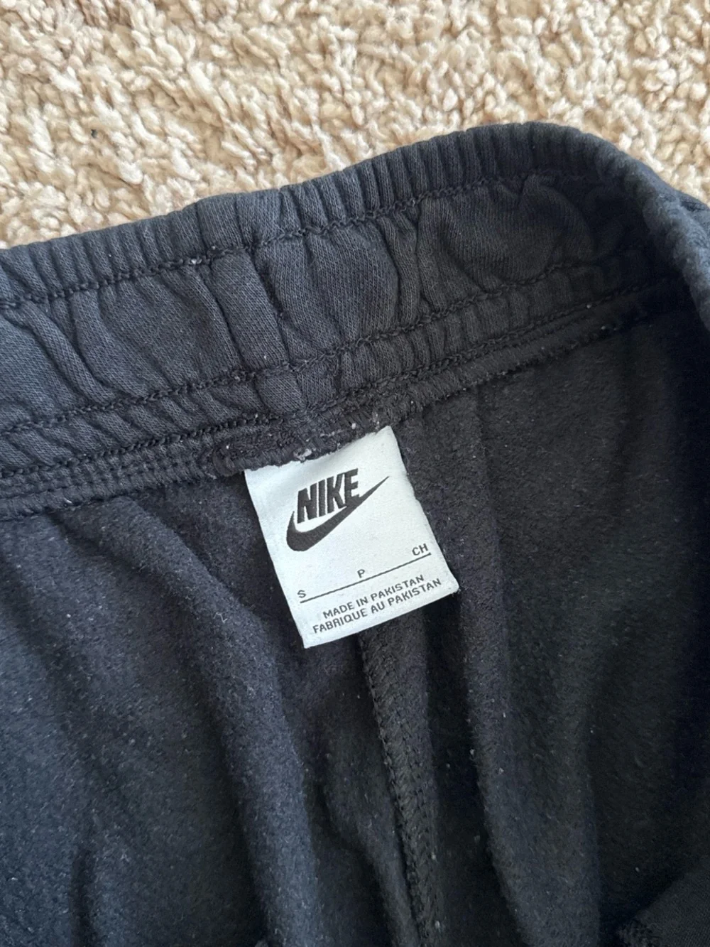 Black Nike sweatpants
